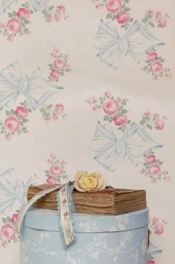 LoveShackFancy Rosa Beaux Wallpaper